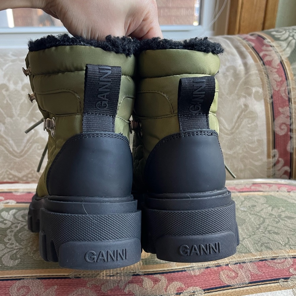 GANNI Faux Shearling Hiking Lace Up Boot. Size 36 = 6 US Women
N9-9 - Picture 6 of 7